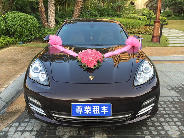 保时捷 帕拉梅拉 婚礼花车